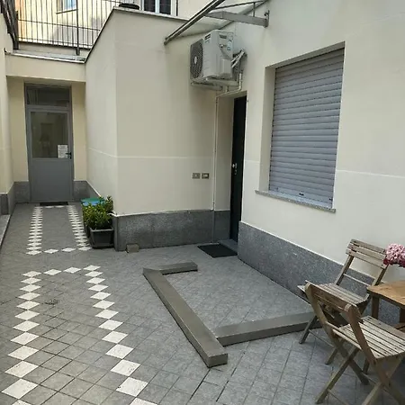 Per 4 Persone In Centro Alba *